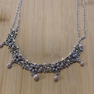 Elegant Silver Floral Necklace with Pearls